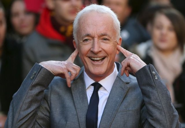 15 Anthony Daniels 3,162 milyar dolar  