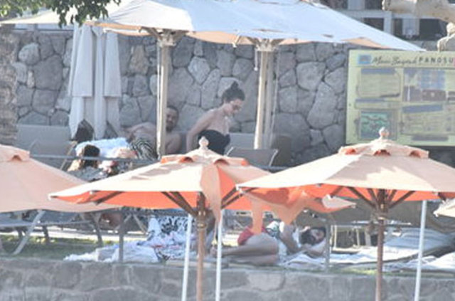 Nuri ALTUNTAŞ/HABERTÜRK MAGAZİNHande Soral-İsmail Demirci çifti Bodrum, Yalıkavak'taki bir Beach'te görüntülendi. 