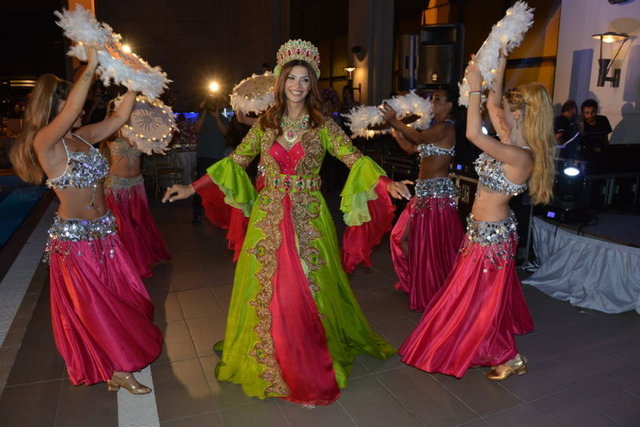 Serkan ÖZTÜRK / HABERTURK MAGAZİN - Oyuncu Timur Acar ve Eda Özerkan önceki gece Pendik The Green Park Hotel'de kına gecesi yaptı.