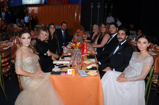 FERYAL GUÜLMAN, NEDRET TACIİROĞLU, YASEMİN İPEKÇİ, AHMET ERSU, GÖZDE YÖRÜKOĞLU, HÜLYA BİREN, DOĞU GÜVENSOY, MİRAN BACGEROĞLU, NUR SARIKAYA