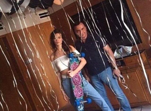 Elizaveta Adamenko ile Valentin İvanov'un düğünü Fransa'da bir şatoda yapıldı.