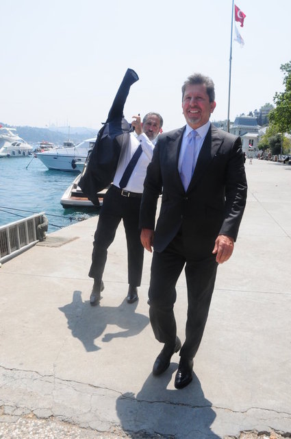 ÖZCAN TAHİNCİOĞLU