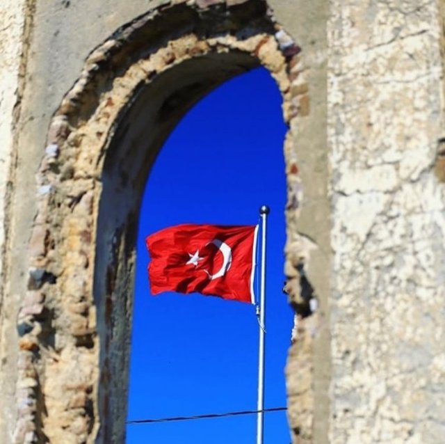 NURGÜL YEŞİLÇAY - Şu güzelim memleketimizde,kardeşçe,dostça,özgürce yaşamaktır tek temennim