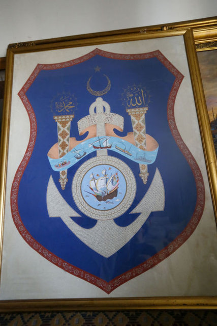 Darbe girişiminde şehit düşen YTÜ Öğretim Üyesi "Prof. Dr. İlhan Varank"ın adı verilen Yamanlar Kolleji'nin Karşıyaka'daki binasında ise binanın alt bölümünde bir atölye ile binanın yemekhanesi ile kolej bahçesinde bulunan ve kütüphane olarak kullanılan cami arasında bir tünel ortaya çıkarılmıştı. AA