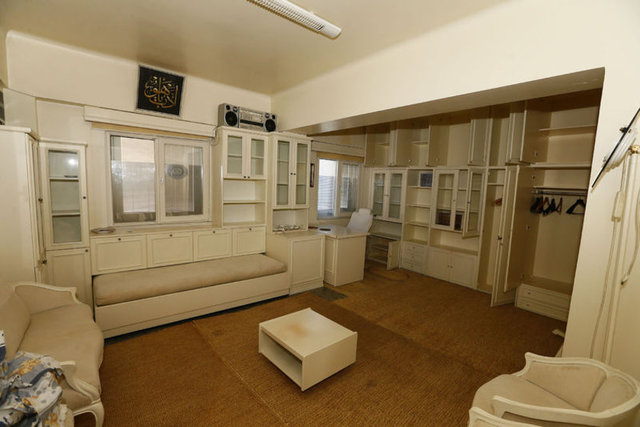 Boşaltıldığı tespit edilen odanın benzerlerinin olabileceği ihtimali üzerine okuldaki incelemenin sürdüğü bildirildi.