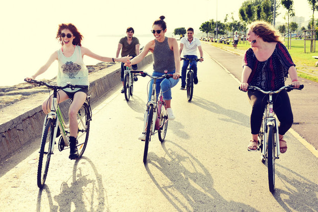 Arkadaşlar İyidir'den ilk fotoğraflar