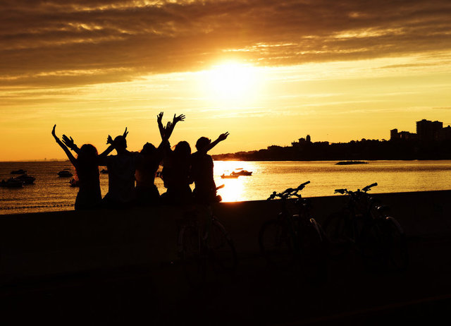 Arkadaşlar İyidir'den ilk fotoğraflar