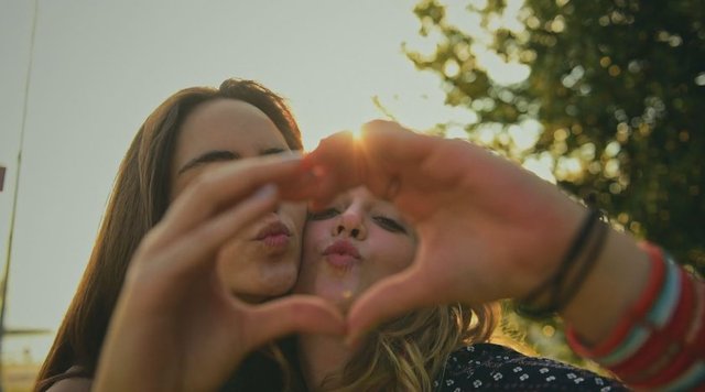 Arkadaşlar İyidir'den ilk fotoğraflar