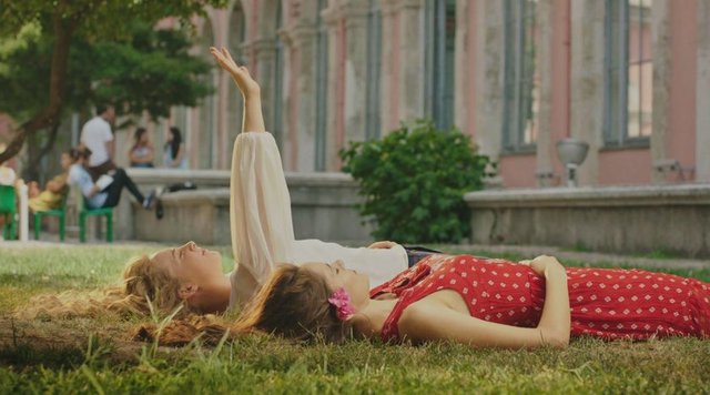 Arkadaşlar İyidir'den ilk fotoğraflar