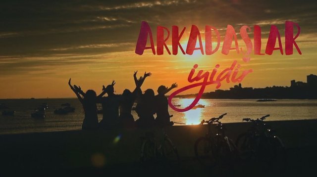 Arkadaşlar İyidir'den ilk fotoğraflar