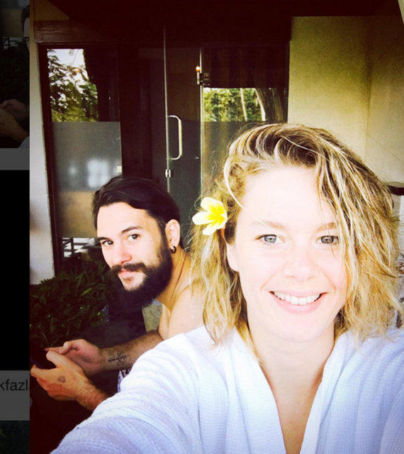 Hep birlikte Bali'ye giden grup çektikleri fotoğrafları Instagram sayfalarında takipçileri ile paylaştılar.