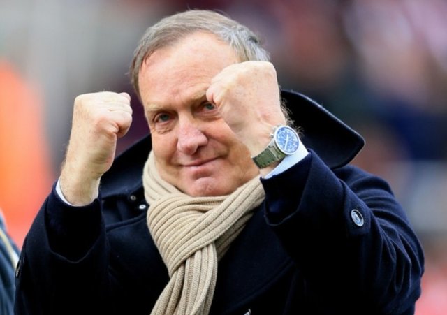 "Dick Advocaat hayalimdeki Fenerbahçe hocası yeminle. Herif Hollanda futbol kültürüne tepki olarak ortaya çıkmış"