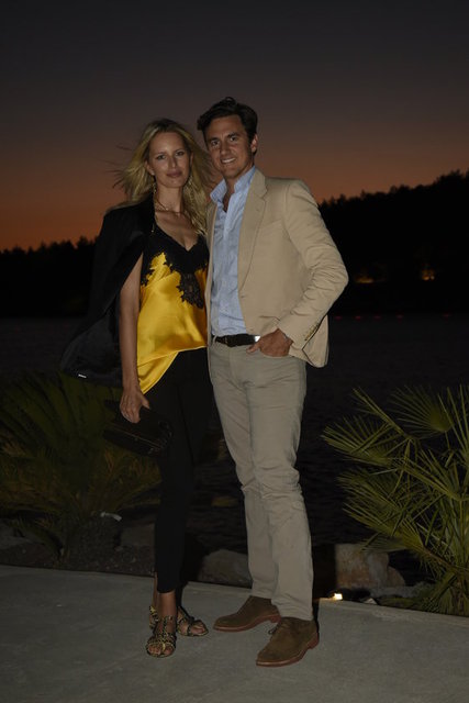 KAROLINA KURKOVA - ARCHIE DRURY