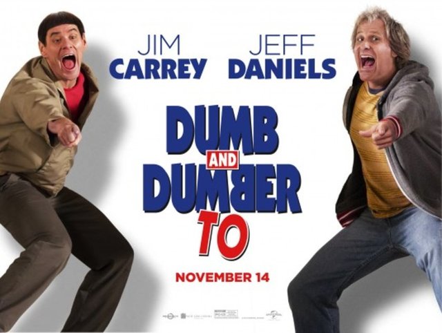 12-Jim Carrey-Jeff Daniels: Carrey'nin yalnız başına bir kariyeri olsa da bu ikilinin formundan bir şey kaybetmediği, 2014'te izlediğimiz geri dönüş filminde kanıtlandı. "Salak ile Avanak"ta (" Dumb & Dumber", 1994) sınırları zorlamasıyla kültleşecek sahnelerin ise halen izahı yok! 