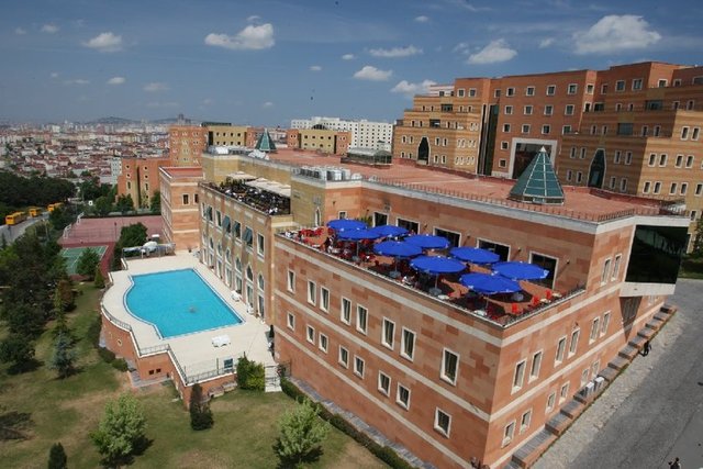 27 Yeditepe Üniversitesi