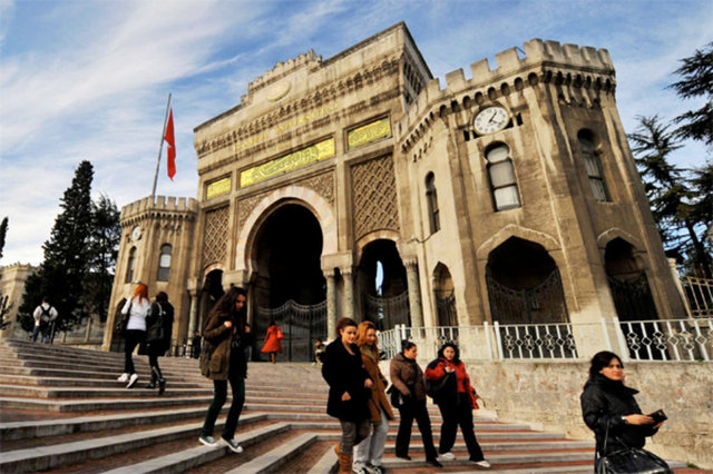 30 İstanbul Üniversitesi