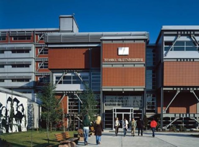 44 İstanbul Bilgi Üniversitesi