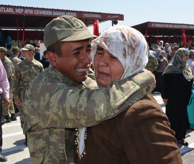Törene, Sivas Valisi Davut Gül, Belediye Başkanı Sami Aydın, Emniyet Müdürü Turgay Çalışkan, Şehit Aileleri ve Gazileri Derneği Başkanı Mustafa Hızal, askeri erkan ve asker aileleri katıldı.