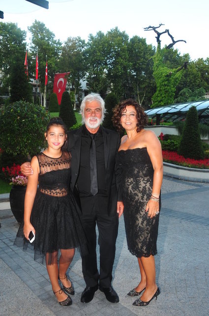AYLA, AHMET - AYŞEGÜL HOTİÇ