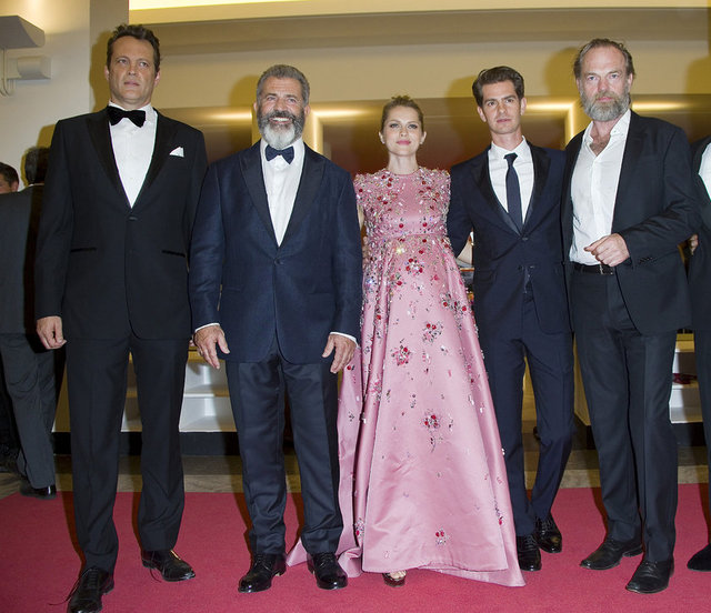 Vince Vauhgn, Andrew Garfield, Teresa Palmer, director Mel Gibson, Hugo Weaving and Luke Bracey