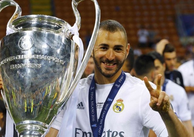 43. Karim Benzema (Real Madrid) - 87