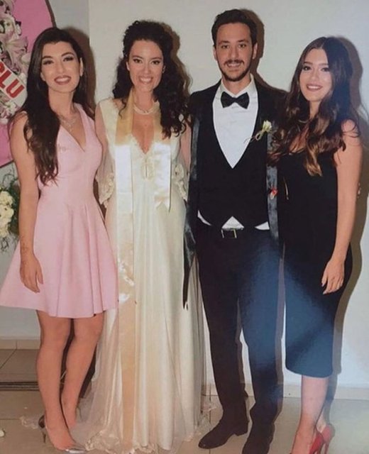 Nikah töreninin öncesine ve sonrasına ait fotoğraflar sosyal medyada yayınlandı.