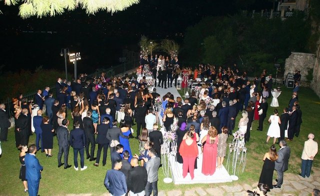 Vaniköy'de bulunan Adile Sultan Sarayı'nda gerçekleşen törene; Beşiktaş Başkanı Fikret Orman, yönetim kurulu üyeleri, teknik heyet, futbolcular ile spor dünyasından çok sayıda davetli katıldı. 