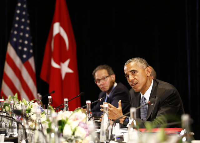 Marriott Otel'de basına kapalı gerçekleşen görüşme, saat 08.10'da başladı. Görüşme, 09:00'da sona erdi.