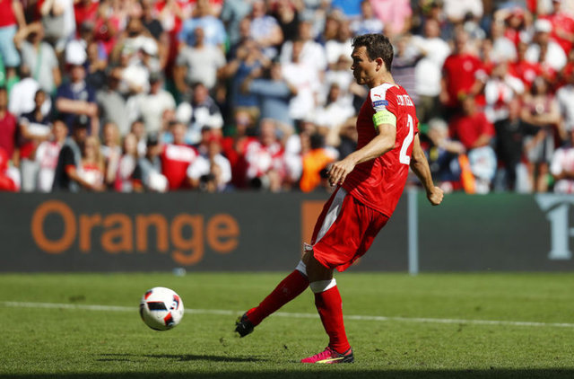 STEPHAN LICHTSTEINER | Juventus