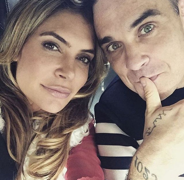 37 yaşındaki Ayda Field o günleri şöyle anlatıyor: "Yıkılmıştım. Ama aynı zamanda yardıma ihtiyacı olduğunu anlıyordum. Onu hep çok sevdiğimi düşünmüştüm. Doğru adam, yanlış zaman, bitti, demiştim. Cameron Diaz sayesinde barıştık. Ona hiç teşekkür etme şansım olmamıştı."