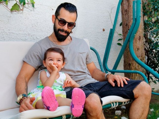 Gökhan Türkmen, ebebek'ten Bebek dergisine kızı Nil Rona'yla poz verdi.