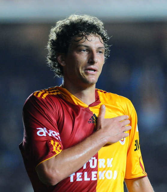 Elano - Yaşı: 35 - Takımı: Santos (Brezilya)