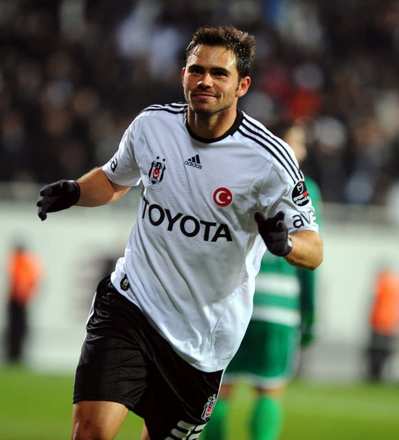 Edu - Yaşı: 34 - Takımı: Jeonbuk (Güney Kore)