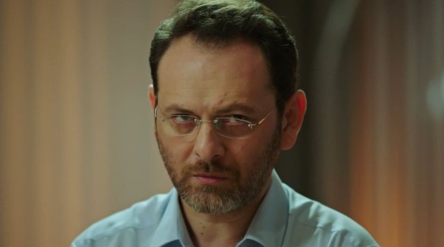 Arkadaşlar İyidir'in 3. bölümünden ilk kareler