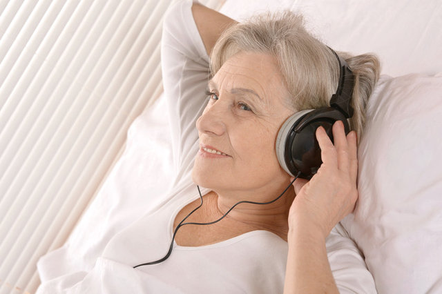 9- Araştırmalar gösteriyor ki; sol kulak müzik ve diğer sesleri seçmede daha iyiyken, sağ kulak ise kelimeleri ve konuşmayı daha iyi seçiyor.