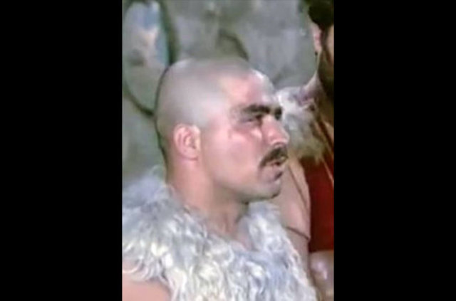 19 nisan Sinema oyuncusu Adnan Mersinli, 76 yaşında vefat etti.