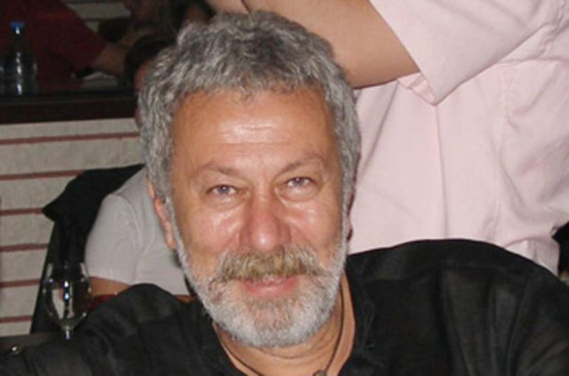 7 Ocak Remzi Evren, dizi ve film oyuncusu, hayatını kaybetti.