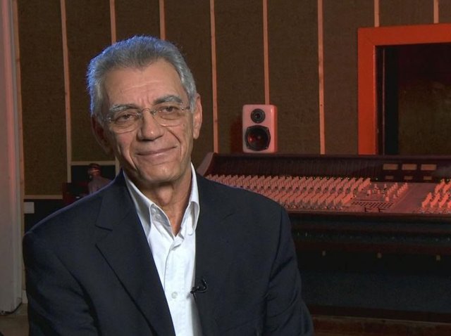 20 Nisan müzisyen Atilla Özdemiroğlu, 73 yaşında yaşamını yitirdi.