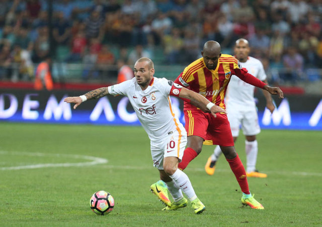 Wesley Sneijder - 83