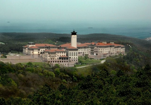 İşte listedeki Türk üniversiteler251 - 300 Koç Üniversitesi