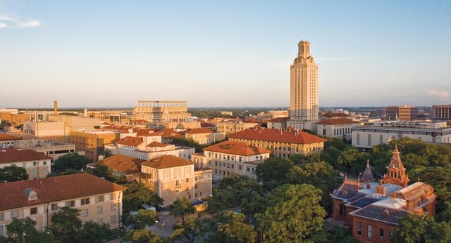 50 - Texas Üniversitesi, Austin