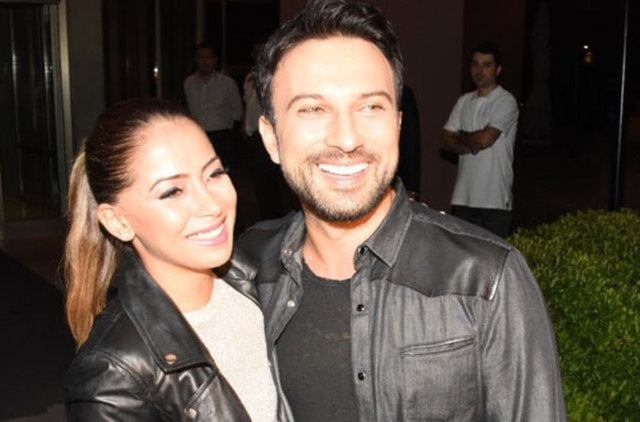 Tarkan, 'Pınar çok iyi yemek yapıyor. İkimiz de bayağı kilo aldık. Ben de özel bir hoca eşliğinde her gün spor yapıyorum' diye konuştu.