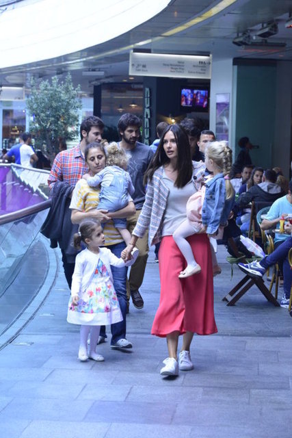 YASEMİN ÖZİLHAN