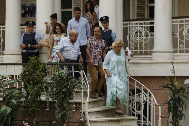 İlişki Durumu: Evli 1. Bölüm Fotoğrafları