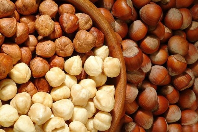 Yaşlanmaya ve cildin erken kırışmasına karşı da etkilidir.
