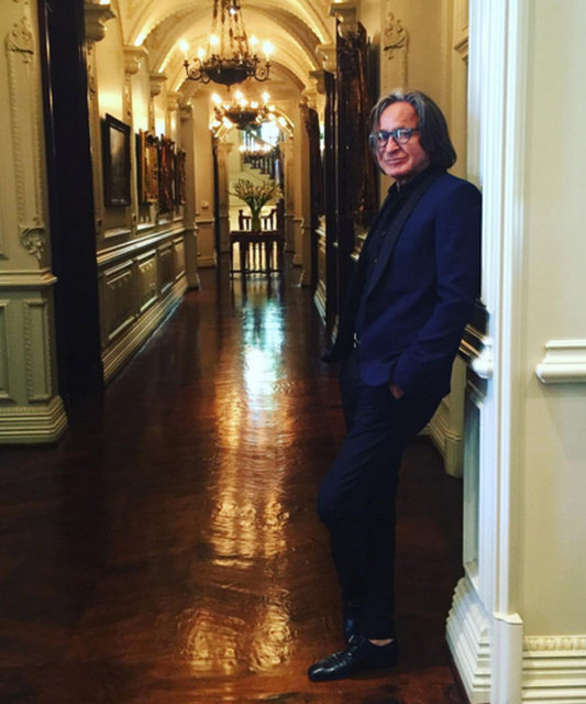 Eski eşi Yolanda'dan olma kızları Gigi ve Bella'nın babası olan Mohamad Hadid'in görkemli malikanesi evden ziyade bir müze gibi.