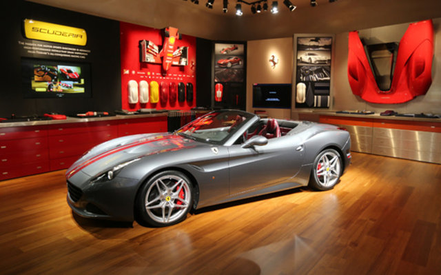 Ferrari GTC4Lusso T