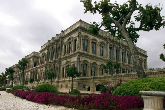 Çırağan Sarayı