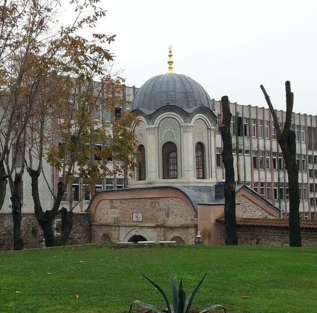 Aynalıkavak Kasrı