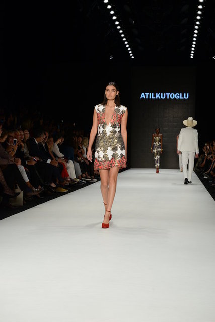 ATIL KUTOĞLU DEFİLESİ